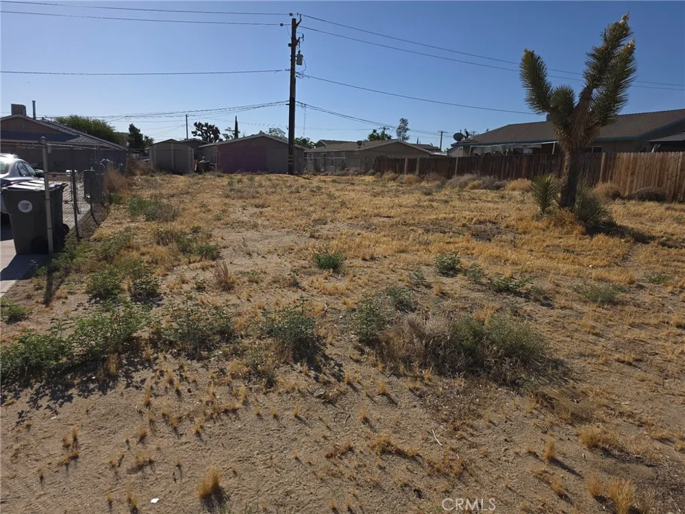 6427 Balboa Yucca Valley, CA 92284