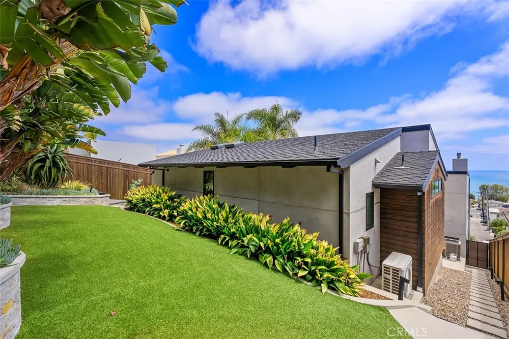 848 Hillcrest Drive Laguna Beach, CA 92651