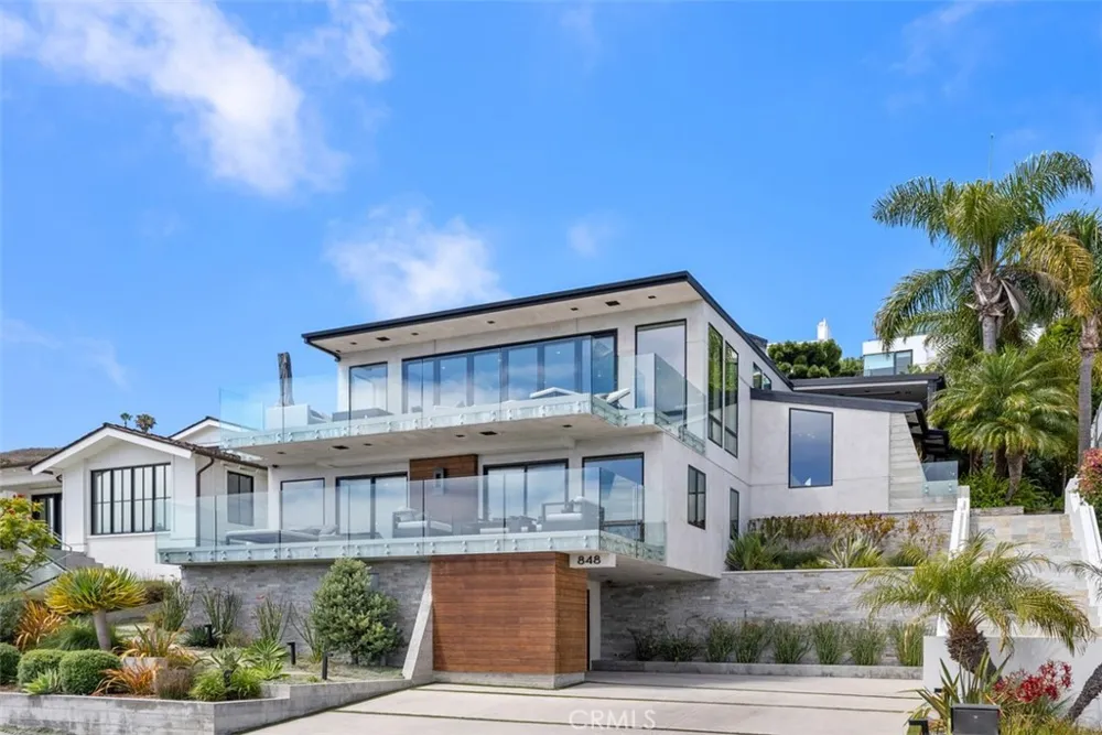 848 Hillcrest Drive Laguna Beach, CA 92651