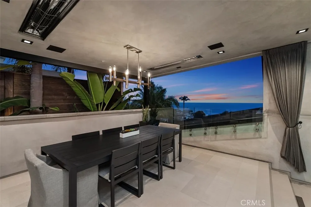 848 Hillcrest Drive Laguna Beach, CA 92651