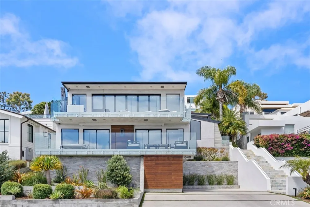 848 Hillcrest Drive Laguna Beach, CA 92651