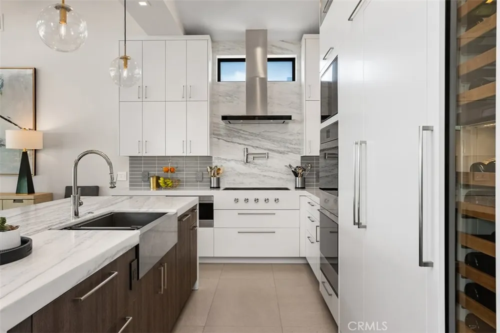 848 Hillcrest Drive Laguna Beach, CA 92651