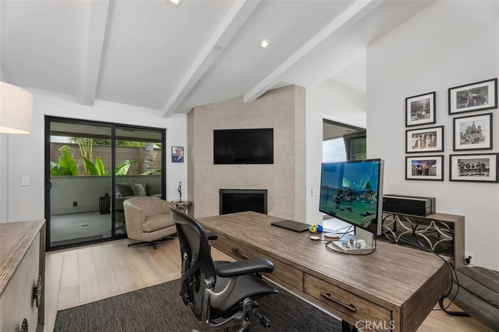 848 Hillcrest Drive Laguna Beach, CA 92651