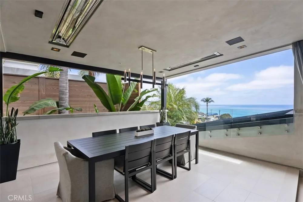 848 Hillcrest Drive Laguna Beach, CA 92651