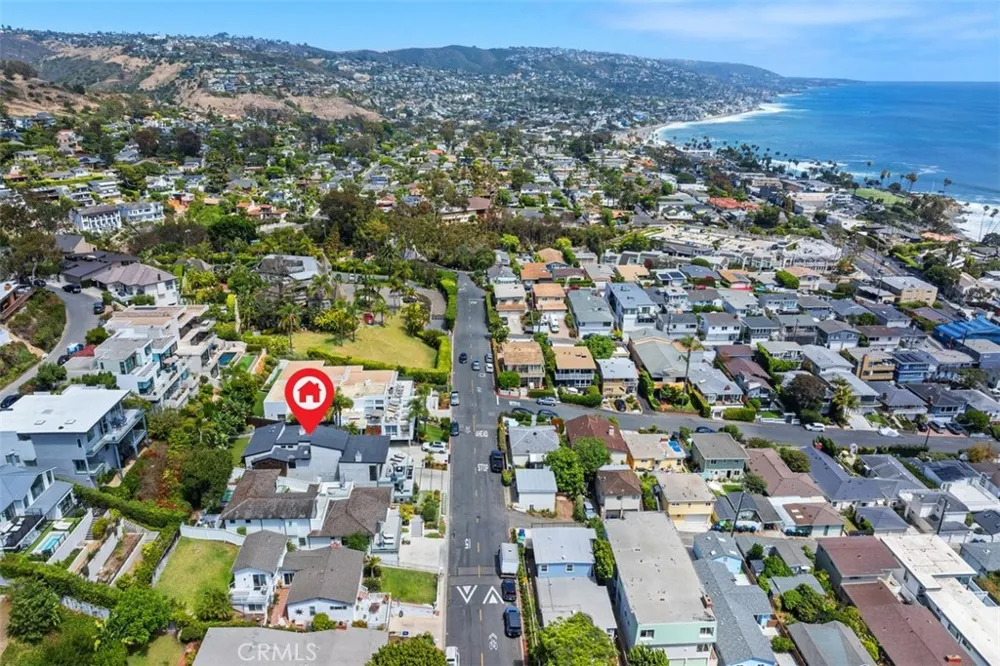 848 Hillcrest Drive Laguna Beach, CA 92651