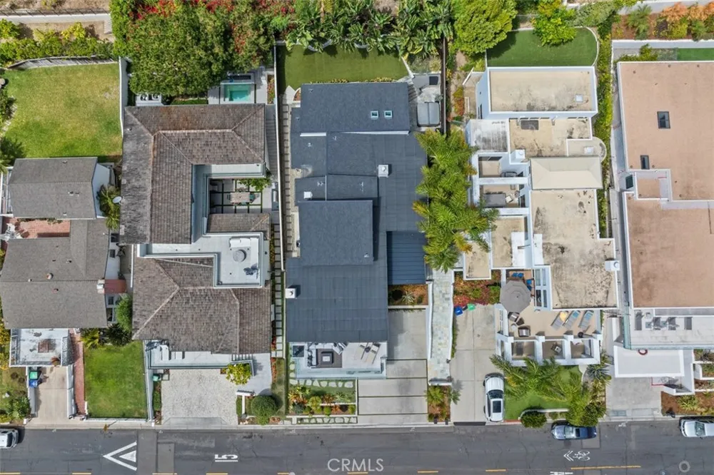 848 Hillcrest Drive Laguna Beach, CA 92651