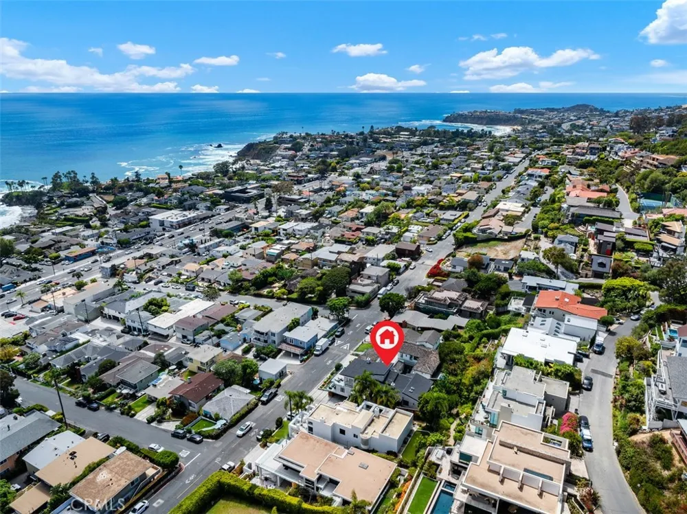 848 Hillcrest Drive Laguna Beach, CA 92651