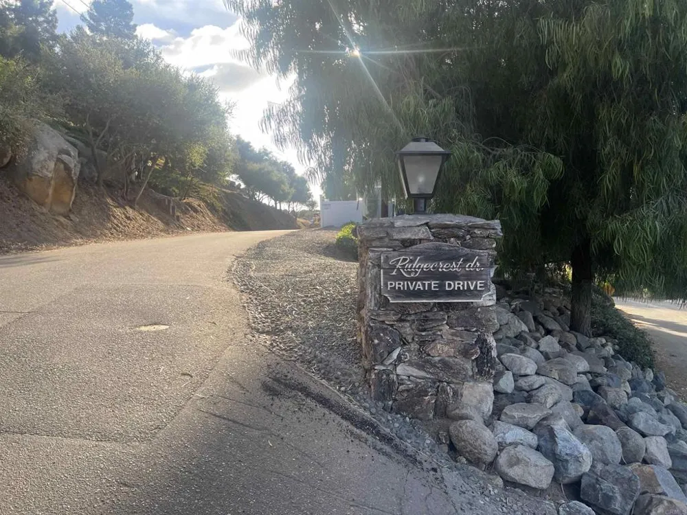 9542 E Ridgecrest Drive E La Mesa, CA 91941