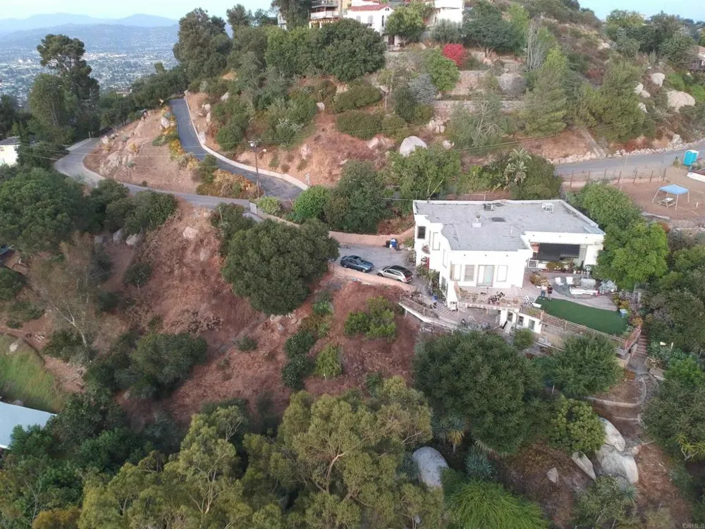 9542 E Ridgecrest Drive E La Mesa, CA 91941
