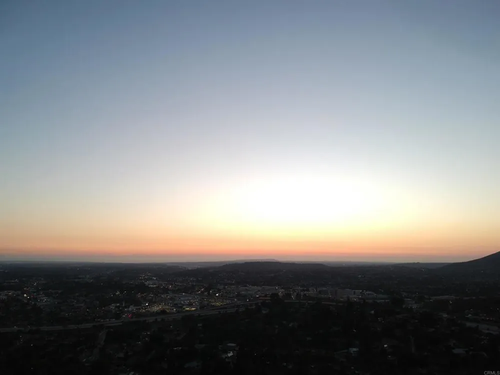 9542 E Ridgecrest Drive E La Mesa, CA 91941