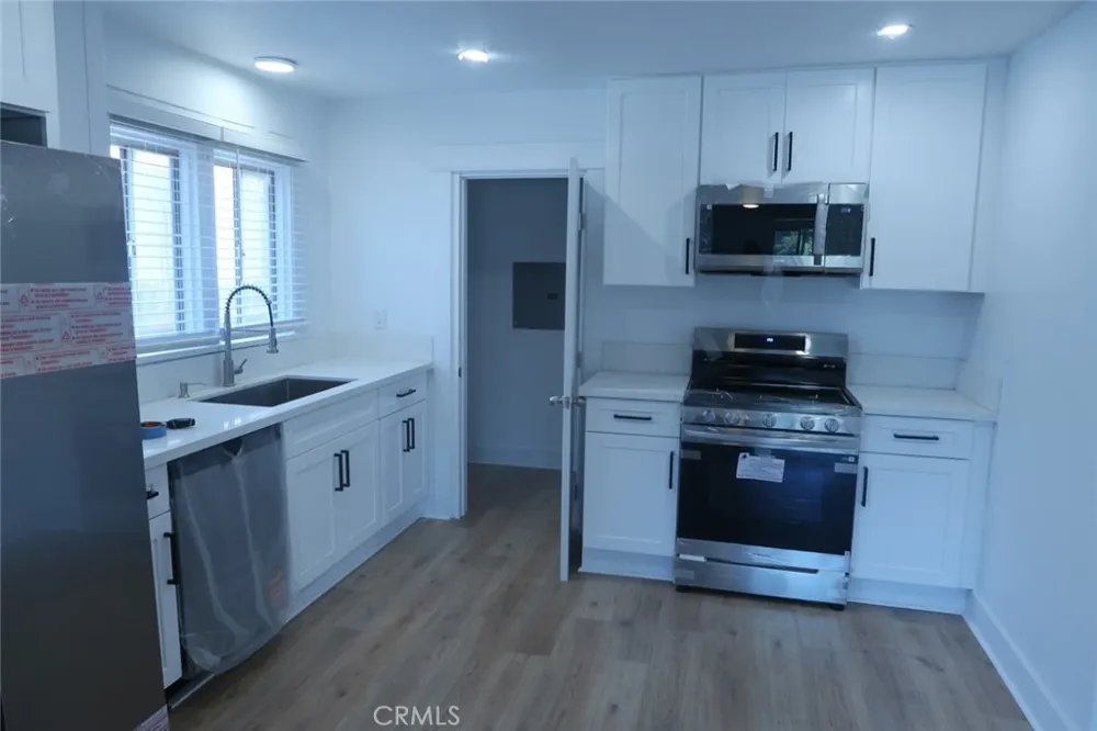 4508 7th Los Angeles, CA 90043