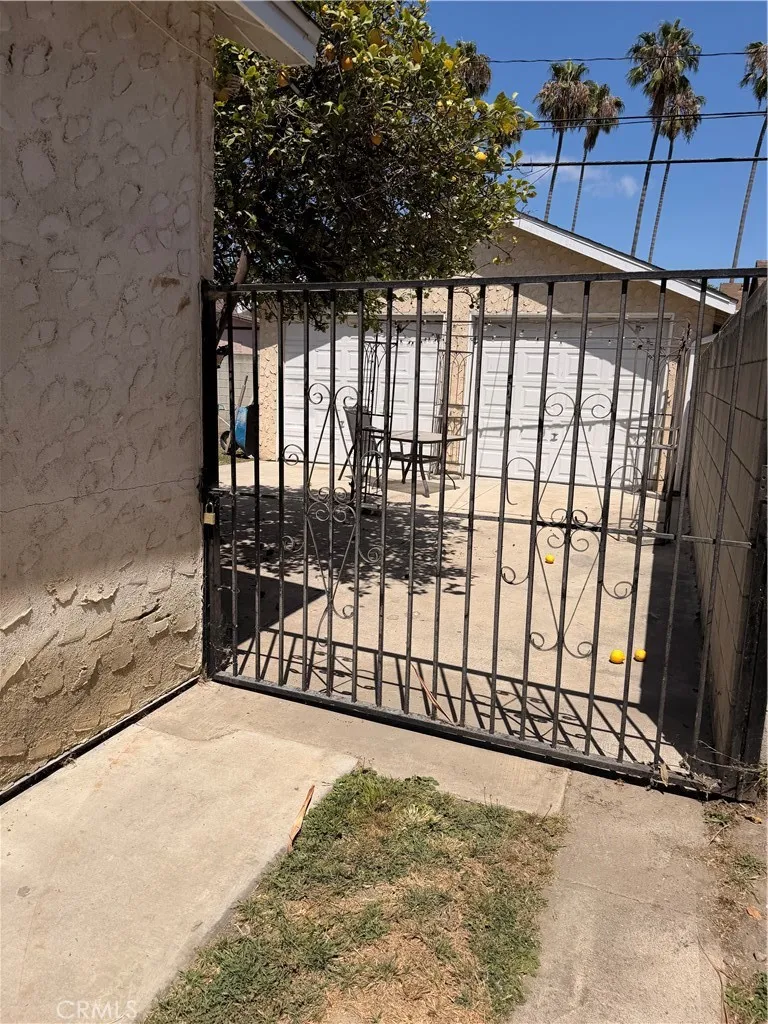 4508 7th Los Angeles, CA 90043