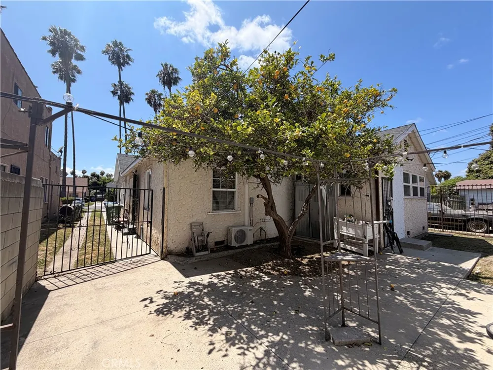 4508 7th Los Angeles, CA 90043
