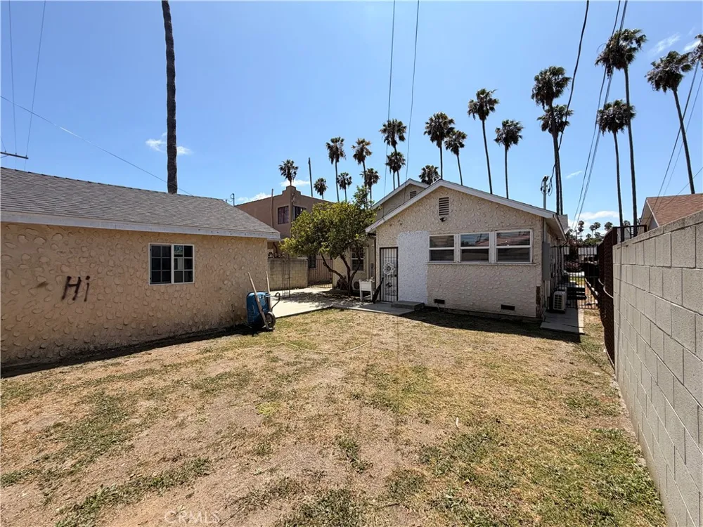 4508 7th Los Angeles, CA 90043