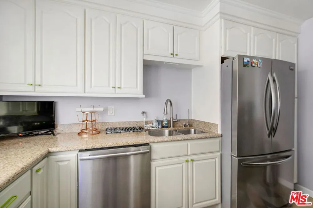 5651 Sumner Way #209 Culver City, CA 90230