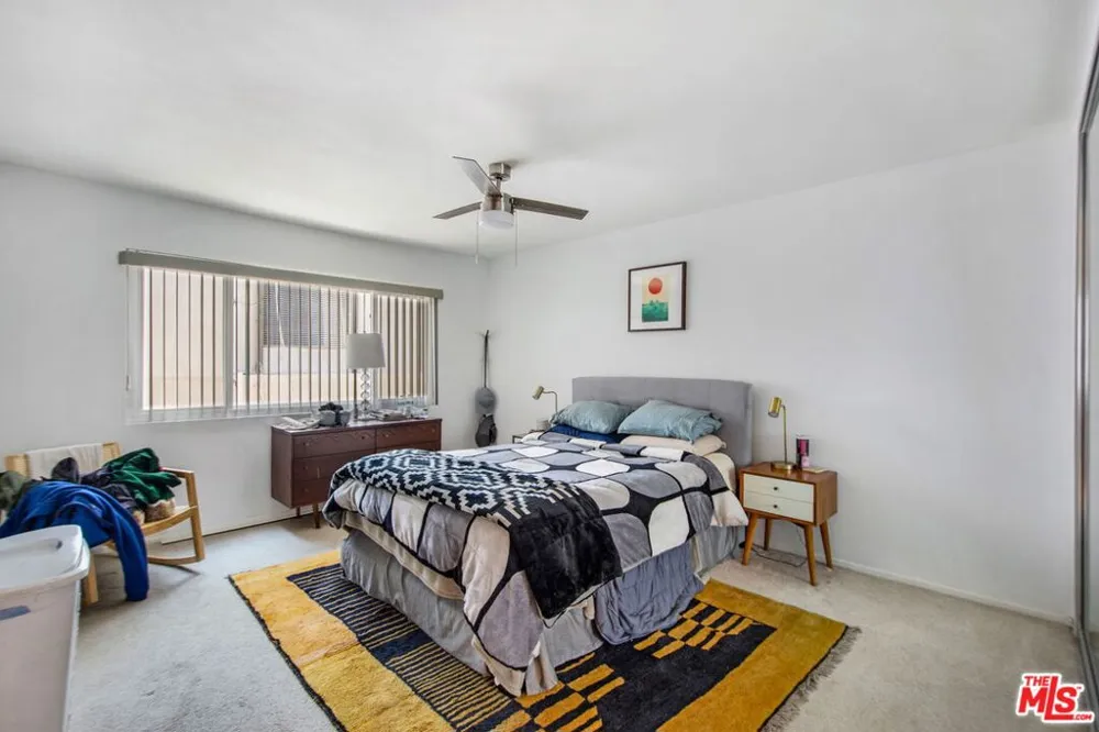 5651 Sumner Way #209 Culver City, CA 90230