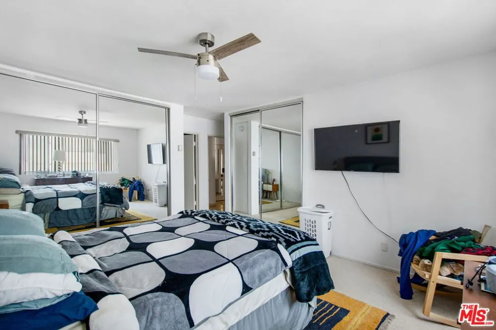 5651 Sumner Way #209 Culver City, CA 90230