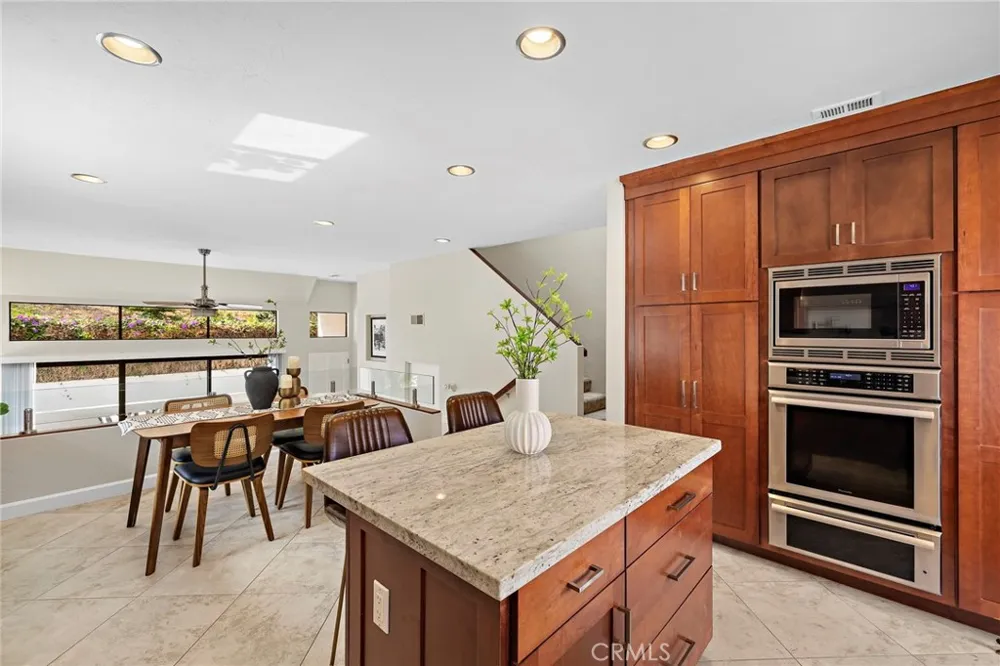 320 Cazador #5 San Clemente, CA 92672
