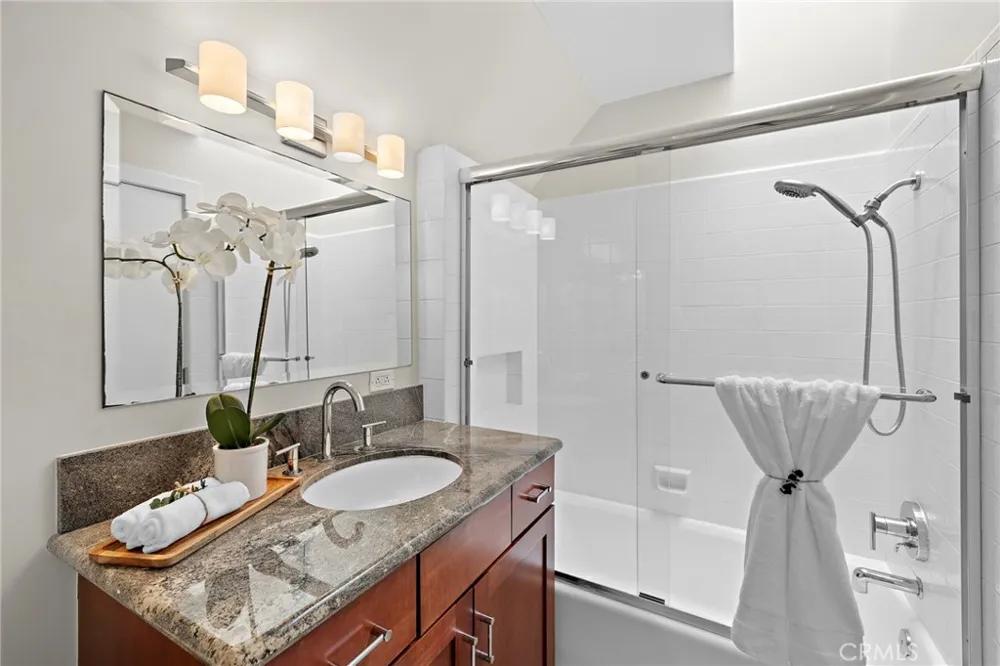 320 Cazador #5 San Clemente, CA 92672