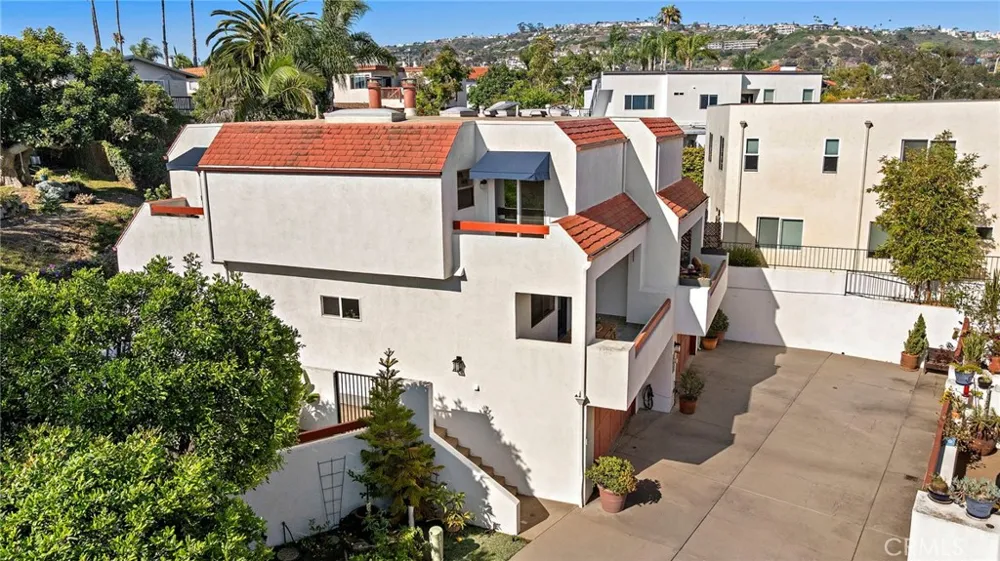 320 Cazador #5 San Clemente, CA 92672