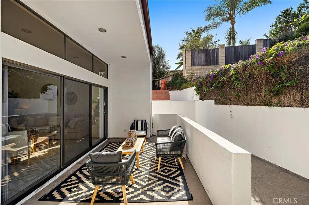 320 Cazador #5 San Clemente, CA 92672