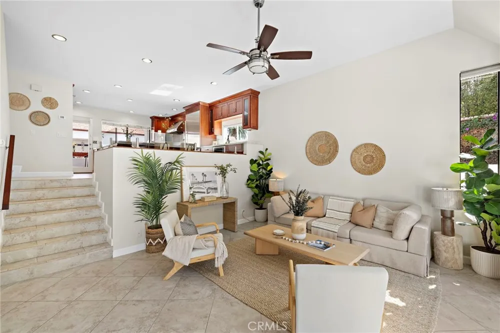 320 Cazador #5 San Clemente, CA 92672