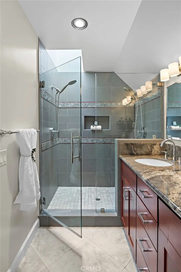 320 Cazador #5 San Clemente, CA 92672