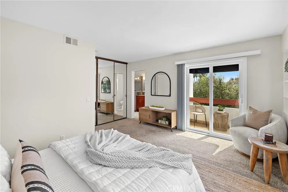 320 Cazador #5 San Clemente, CA 92672