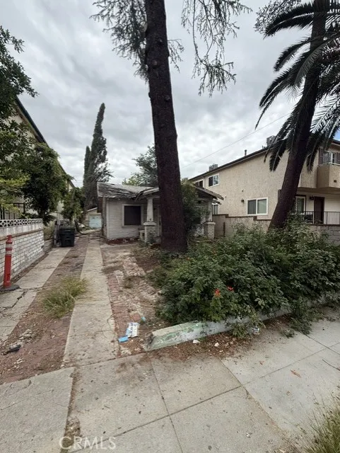 482 E Santa Anita Avenue Burbank, CA 91501
