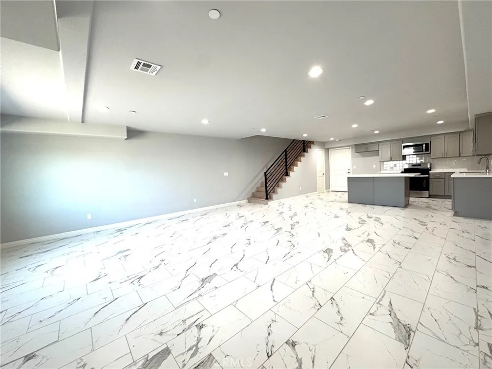 15616 Amar Road #F La Puente, CA 91744