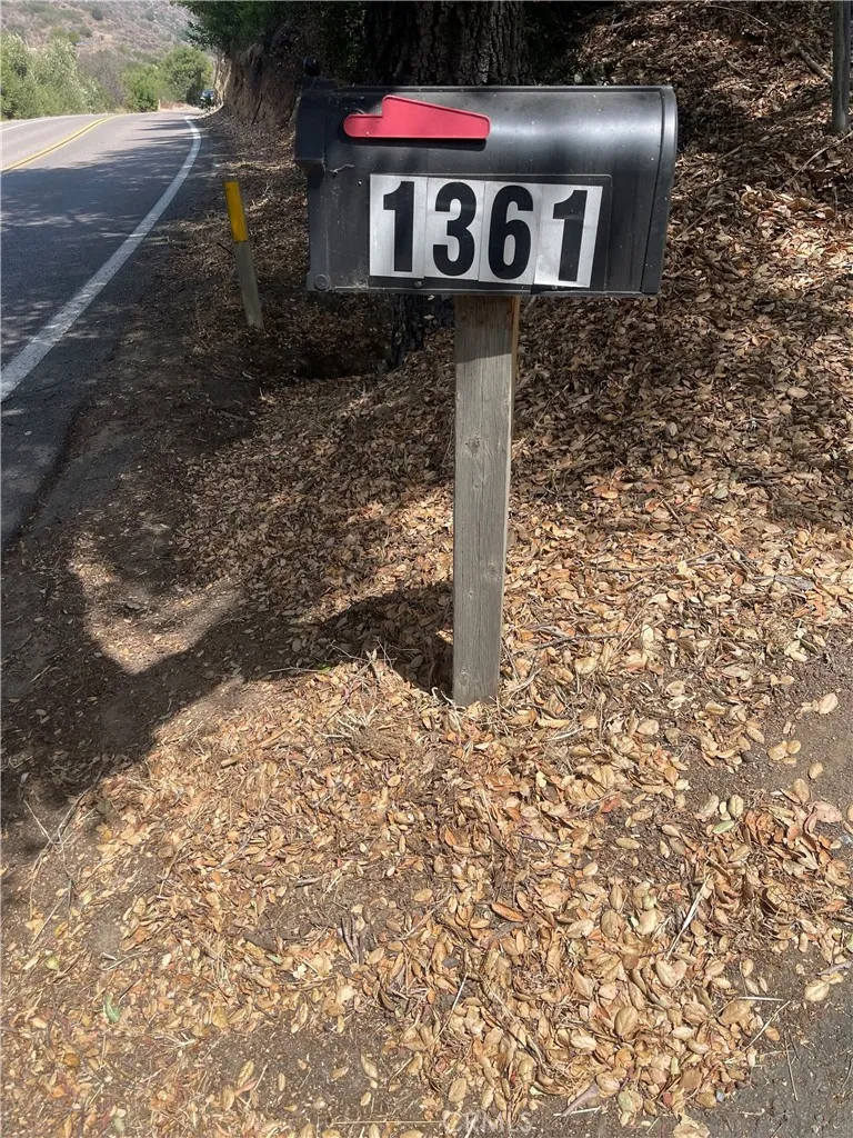 1361 De Luz Road Fallbrook, CA 92028