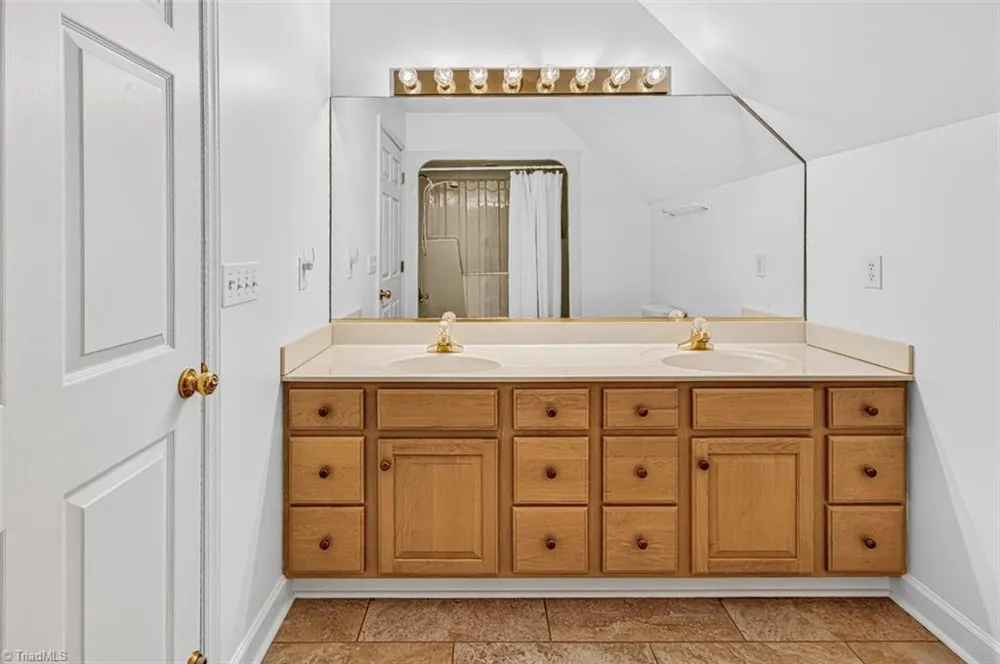 661 Nassau Trail Asheboro, NC 27205