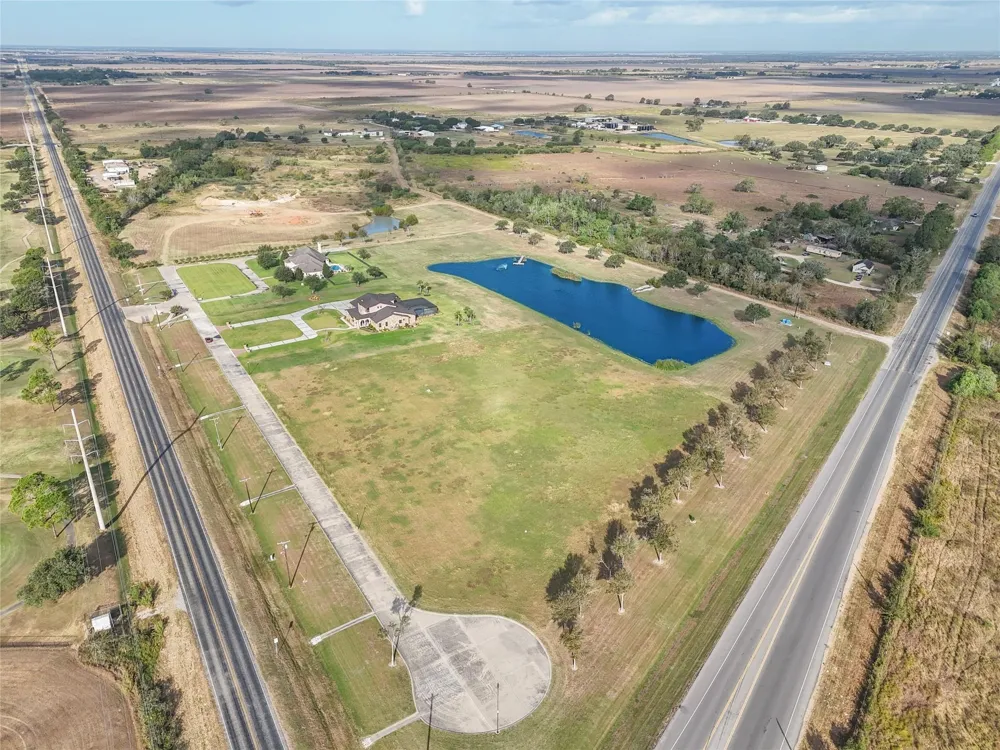 Crystal Lane El Campo, TX 77437