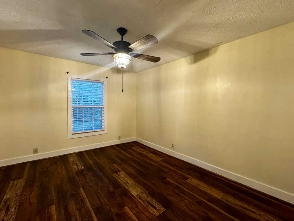 3328 Church St Burns, TN 37029