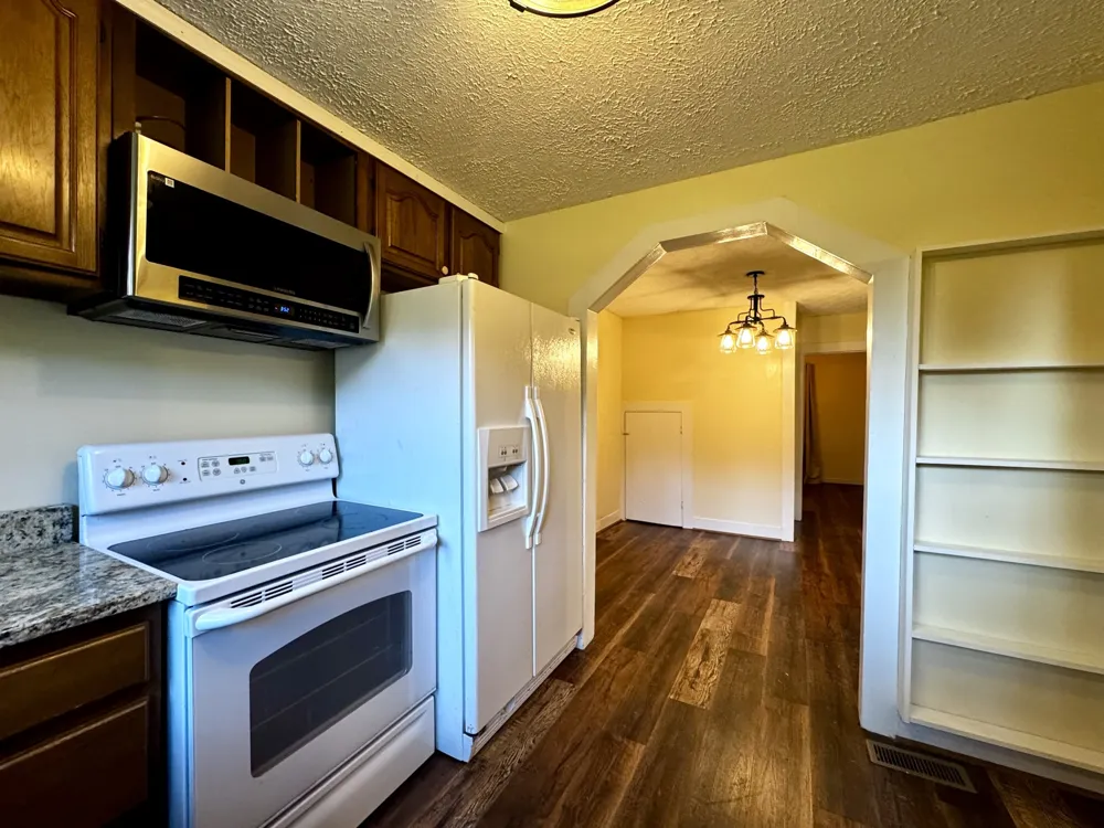 3328 Church St Burns, TN 37029