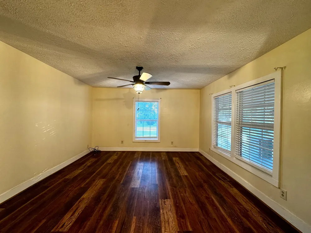 3328 Church St Burns, TN 37029