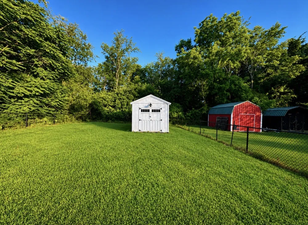 3328 Church St Burns, TN 37029