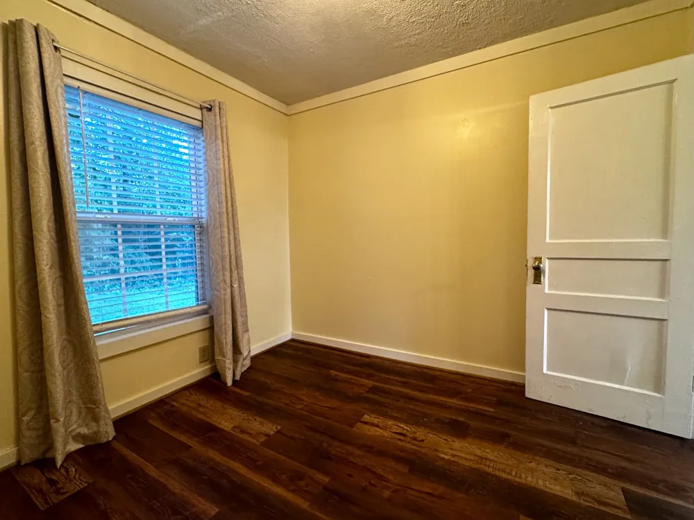 3328 Church St Burns, TN 37029