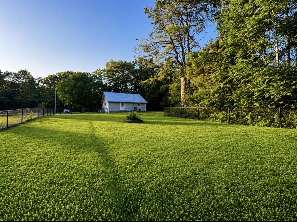 3328 Church St Burns, TN 37029