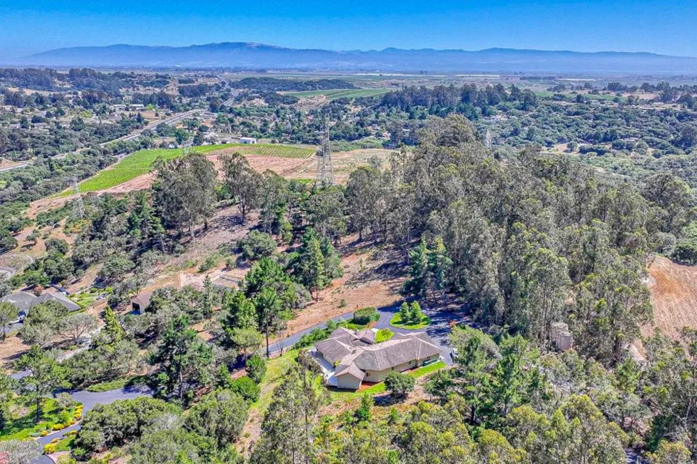 17650 Olson Place Salinas, CA 93907
