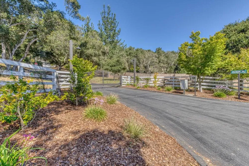 17650 Olson Place Salinas, CA 93907