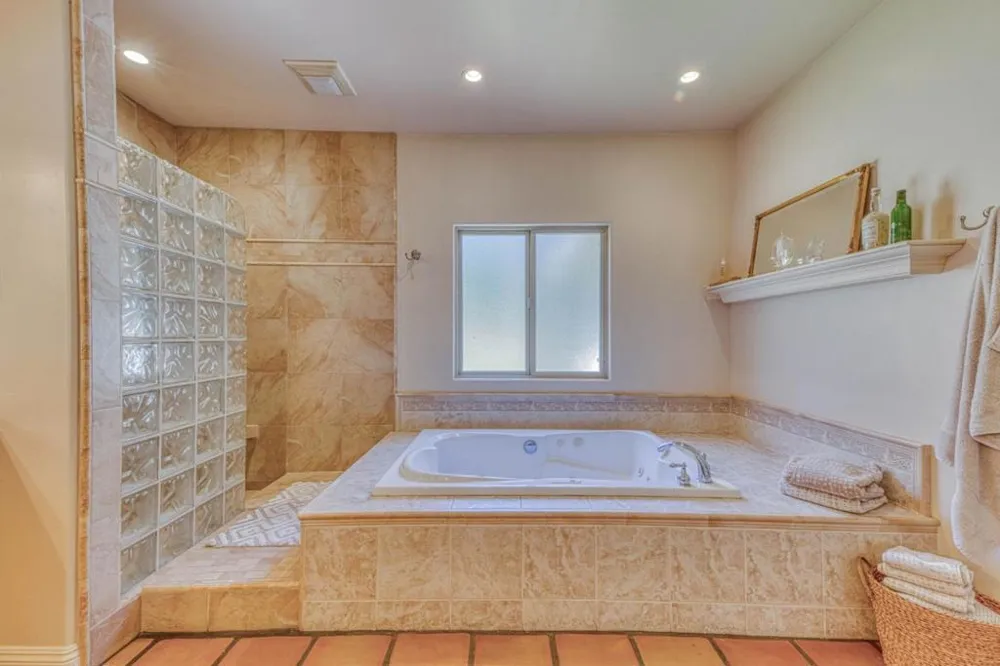 17650 Olson Place Salinas, CA 93907