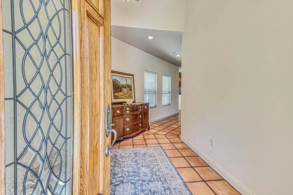 17650 Olson Place Salinas, CA 93907