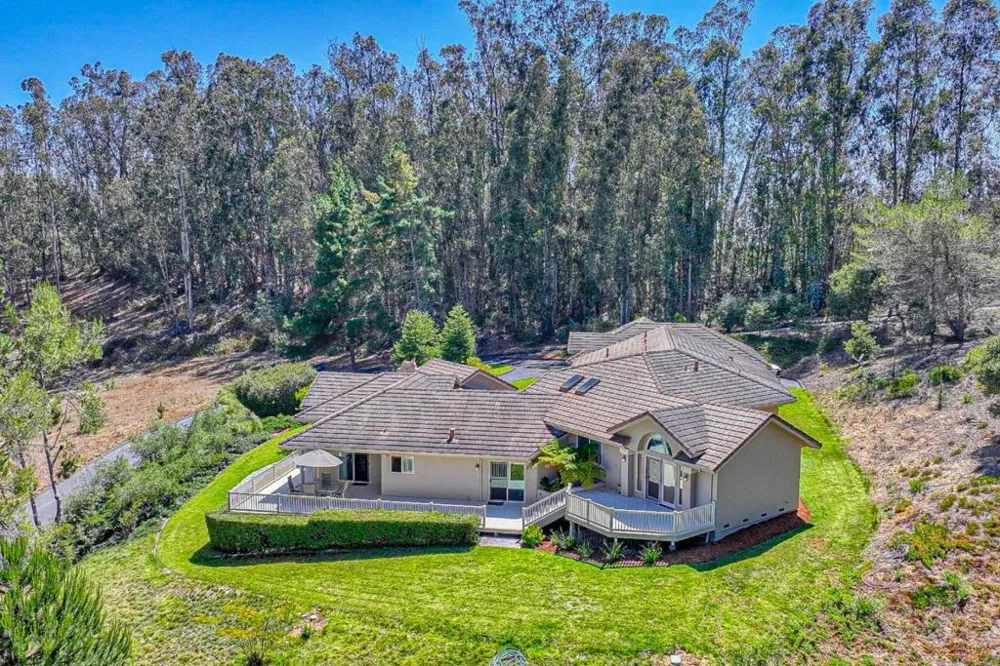 17650 Olson Place Salinas, CA 93907