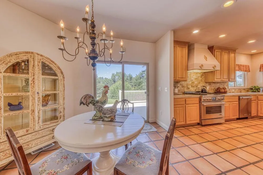 17650 Olson Place Salinas, CA 93907