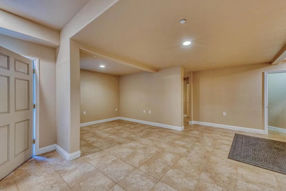 17650 Olson Place Salinas, CA 93907
