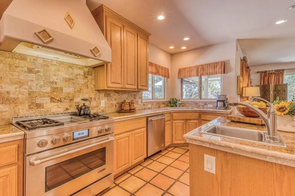 17650 Olson Place Salinas, CA 93907