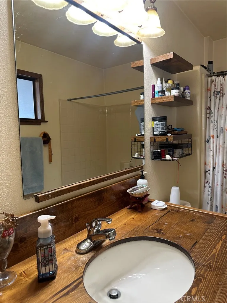 9181 Visalia Lucerne Valley, CA 92356