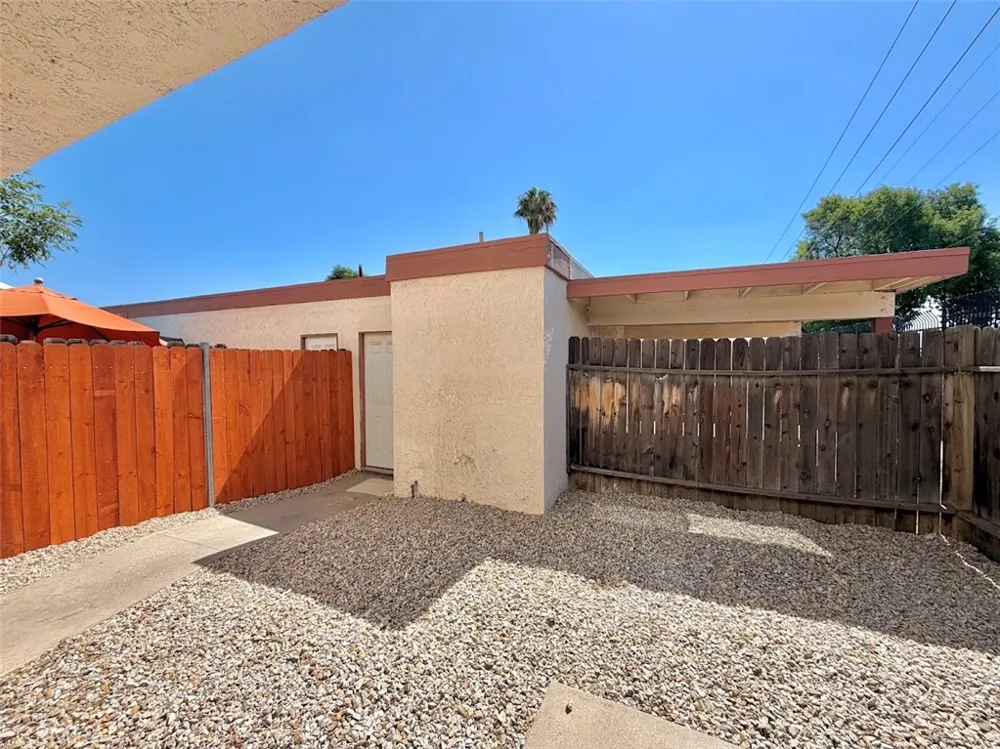 345 Eucalyptus Avenue #1 Rialto, CA 92376