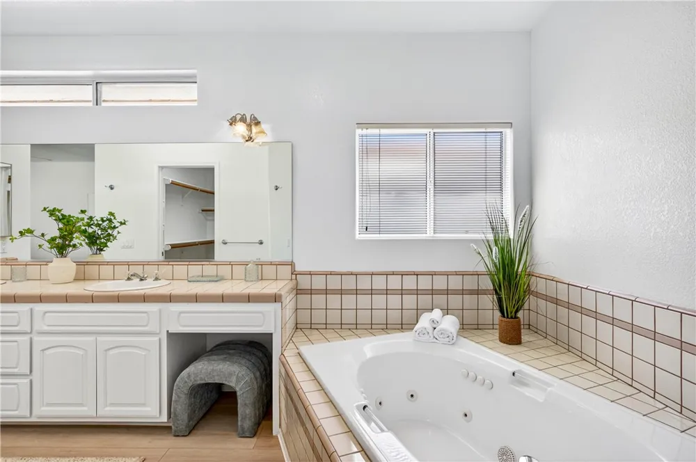 24140 Cruise Circle Canyon Lake, CA 92587